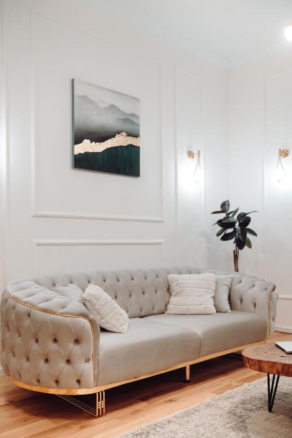 Fabulous And Fancy City Center Designer Apartment Cluj-Napoca Ngoại thất bức ảnh
