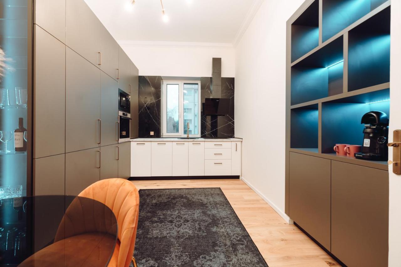 Fabulous And Fancy City Center Designer Apartment Cluj-Napoca Ngoại thất bức ảnh